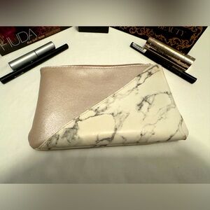 💖CUTE MAKEUP BAG💖SILVER WITH MARBLED LOOK💖